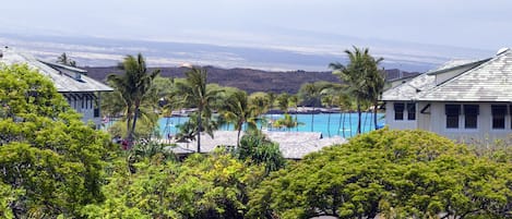 Ocean View From Your Lanai  ~ Watch The Palms Sway & Boats Come and Go At A~Bay 