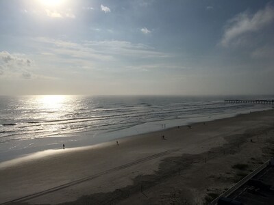 Condo On The Beach In Sunny Florida - Beach front and on A1A