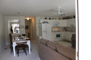 Dining Room/Kitchen