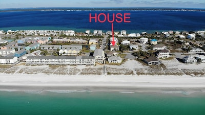 Gulf View-200 ft walk to beach, Pool Table, 6,000 sq ft of covered space