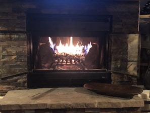 Cozy, Warm and all the Free Fire wood right at your Door!