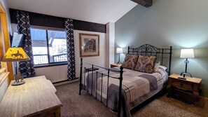 Beaver Creek West Condo I-4 Master bedroom with Queen bed