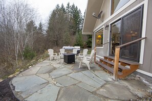 STONE PATIO WITH PROPANE FIRE PIT AND GAS GRILL
