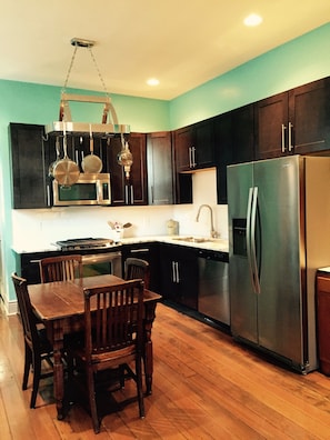 New stainless and granite kitchen 