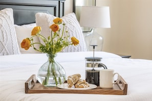 Escape to Scottsdale with us!