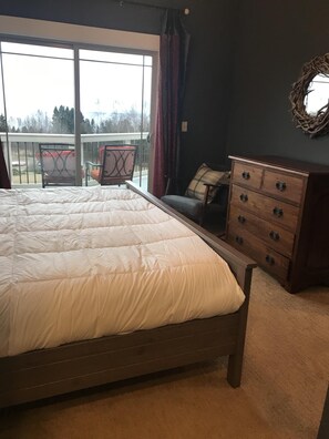 Master Lake View Room