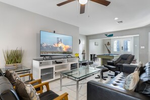 1st floor, comfortable living area with large flat screen tv!