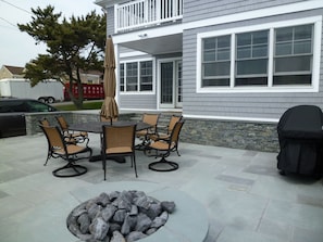 Bluestone Patio with Gas Fire Pit & Grill