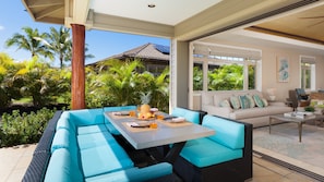 Outdoor dining with lots of seating