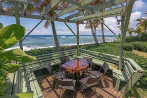 Outdoor dining table in shared lanai