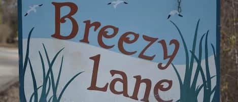 Welcome to Breezy Lane