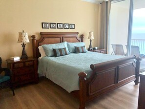 Gulf front Master bedroom with king size bed. 26 inch TV/DVD.