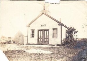Original Schoolhouse No.1 (date unknown)