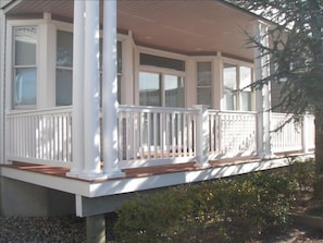 Perfect place to kick back & relax. Brand new vinyl rails; deck just refinished.