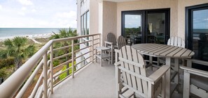 View facing beach path 
