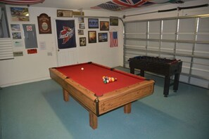 Gameroom. Cable-TV, Pool table, foosball, Washer and Dryer.