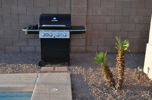 Large BBQ with extra propane tank in the garage. All BBQ utensils provided