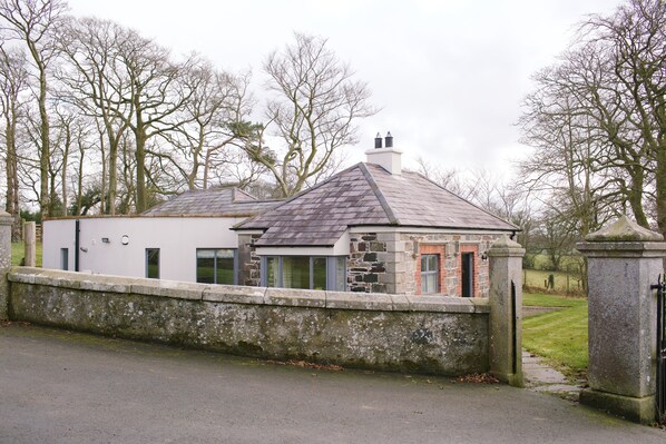 Scion Hill historic Gate Lodge