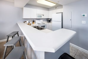 Kitchen,
Pelican Isle Resort 305 Okaloosa Island Fort Walton Beach Vacation Rentals by Sunset Resort Rentals