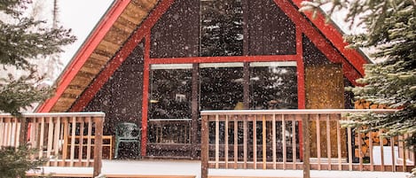 Front view of cabin.  Let it snow!