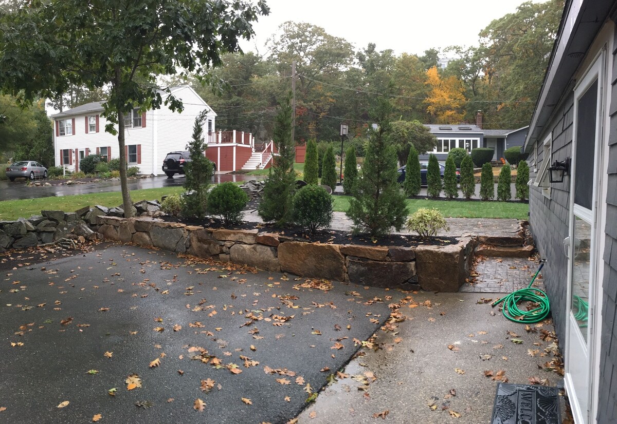 Newly Renovated One Bedroom Cottage – Walk to Long Beach/Good Harbor Beach