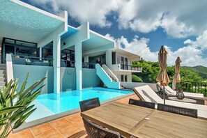 Pool Deck - Lower Balcony