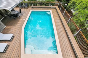 Pool at 20 Red Cardinal
