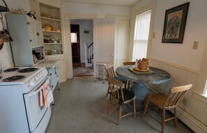 Kitchen and breakfast table