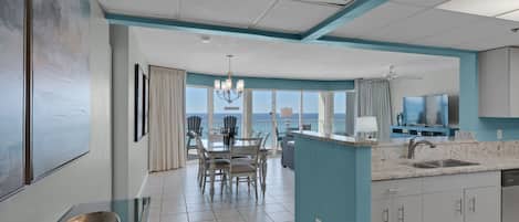 Stunning 3-bedroom coastal condo. Long Beach Tower 2 Unit 601