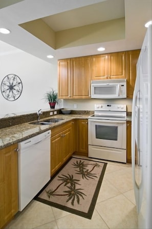 Fully Equipped Open Kitchen!