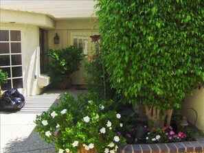 Courtyard with BBQ and patio furniture