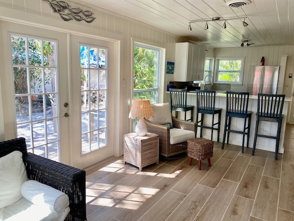 Living and Kitchen
