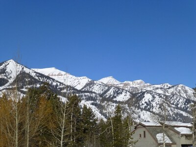 Jackson Hole Condo, Mountain Views, 5 Miles From Grand Teton Park