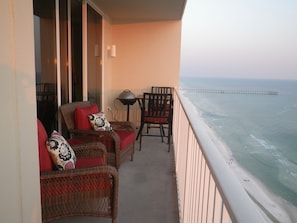 30" Balcony. Electric grill