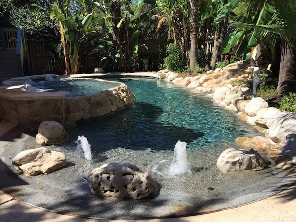 Fountains and waterfalls!