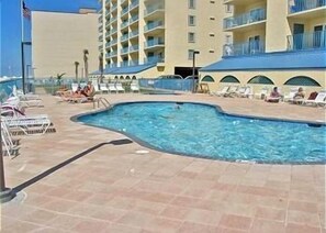 Pool w/ large sundeck (access to two pools) Right on the beach!