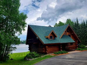 Wooded lot, secluded log home