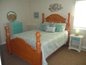 Bedroom 2 with queen bed on 1st floor.