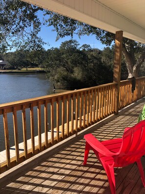 FRONT PORCH VIEW