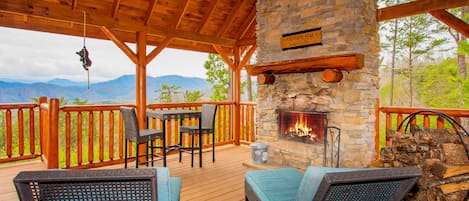 Real wood-burning outdoor fireplace with a view!