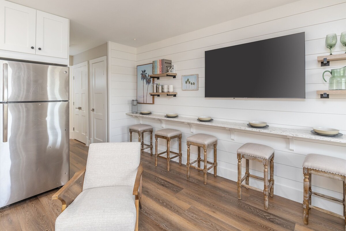 Brand New As seen on HGTV! Deluxe Beachfront Villa W Beautiful Ocean Front Views