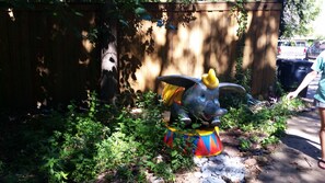 Dumbo welcomes guest