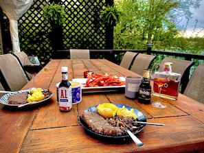 Outdoor Dining on the Patio