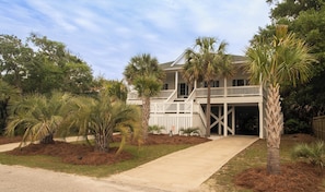 Newly Landscaped in '23