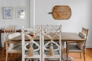 The Charleston | Southern Ease, Contemporary Flair