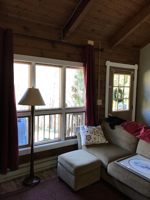 living room

