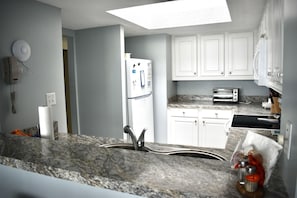 Remodeled Kitchen w/Skylight