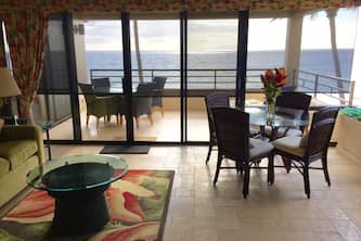 Luxurious Wailea Polo Beach Club Oceanfront Condo, Spectaular View