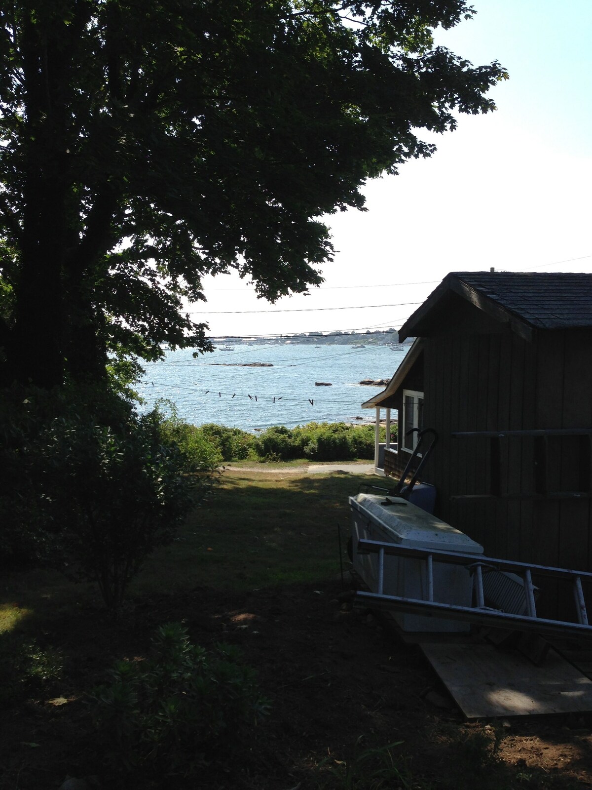 Waterfront Cottage, Mason’s Island, Mystic, Ct, Steps to Beach