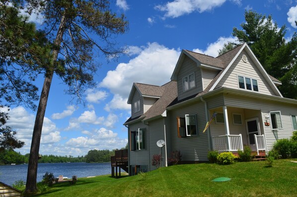 Welcome to Shoreview Lake House!